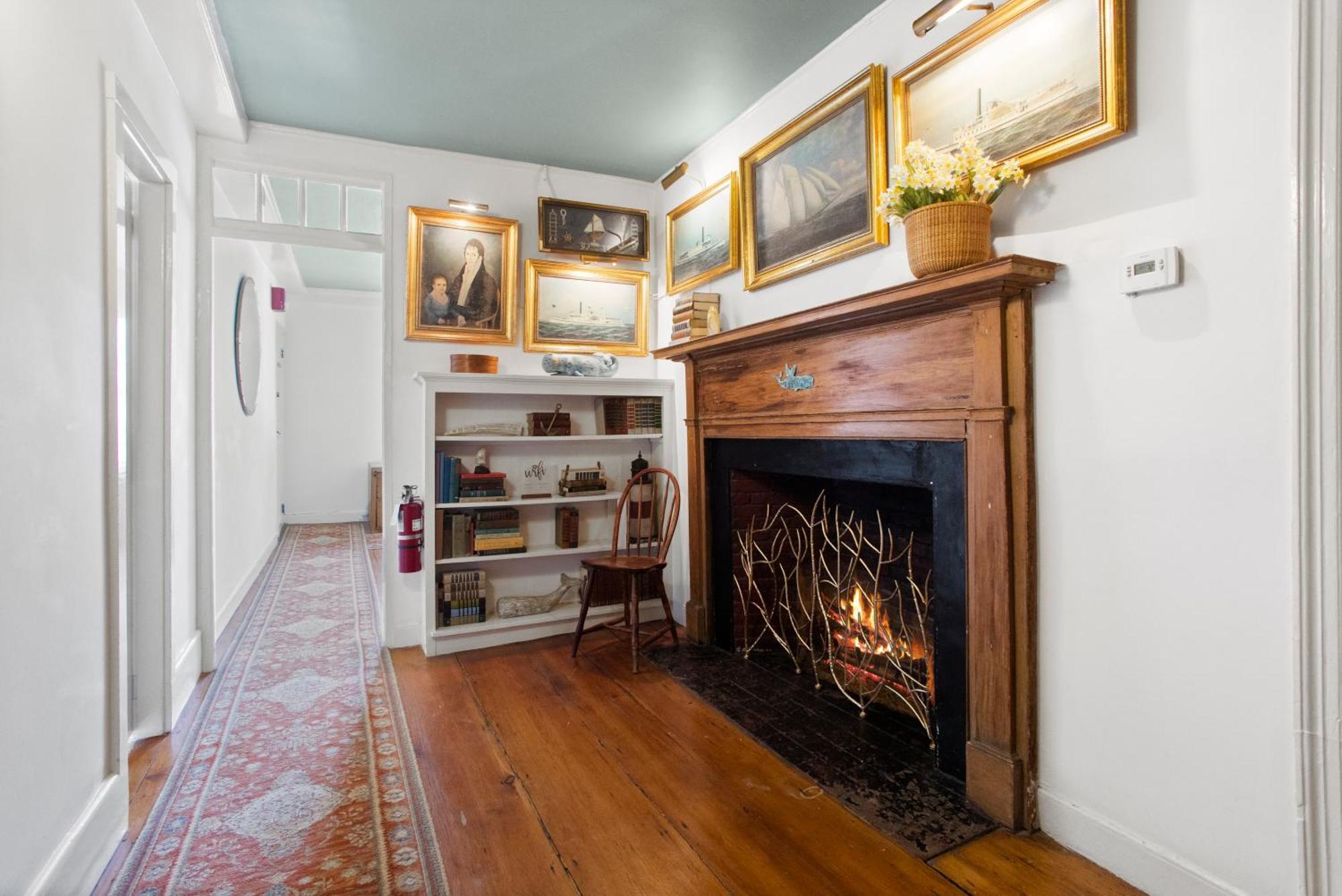 Carlisle House Inn ナンタケット エクステリア 写真